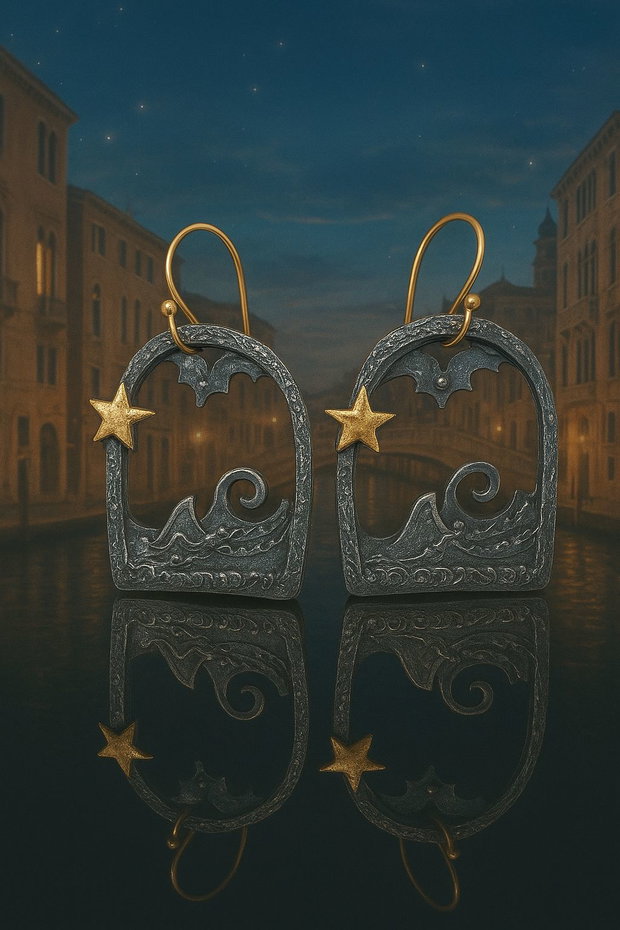 Cercei unicat, atarnatori, din argint fin, in forma de peisaj marin, nocturn, decorat cu aur de 24 K