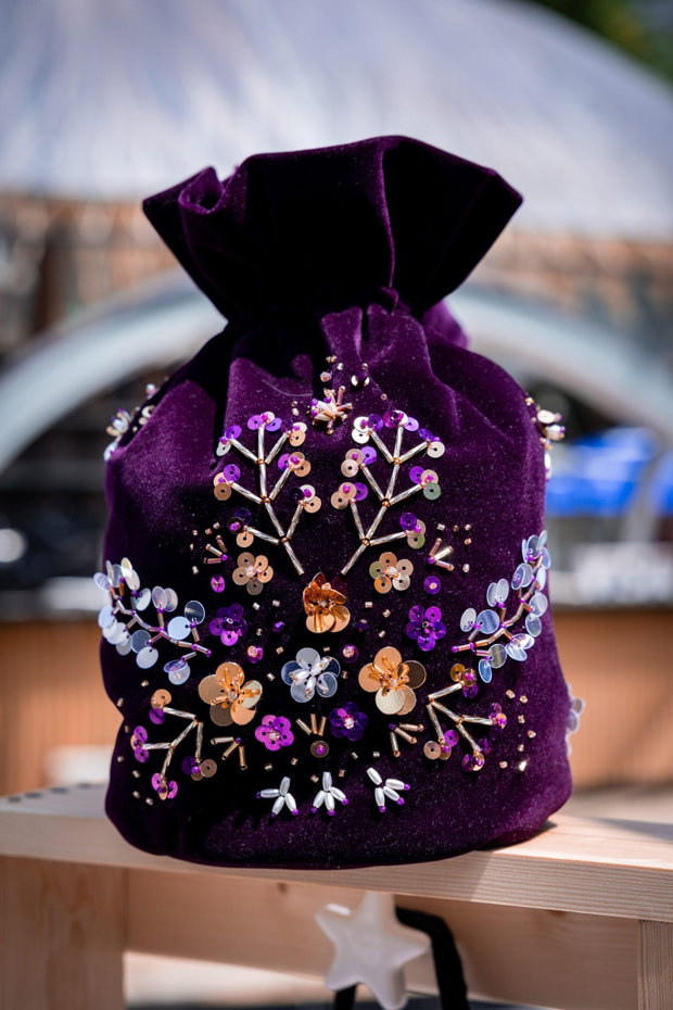 Violet Bloom Geantă de catifea brodată cu paiete 1 buc în stoc