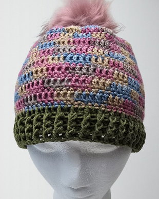 Beanie Autumn Bloom  Croșetat Manual cu Pom-Pom din Blană Artificială
