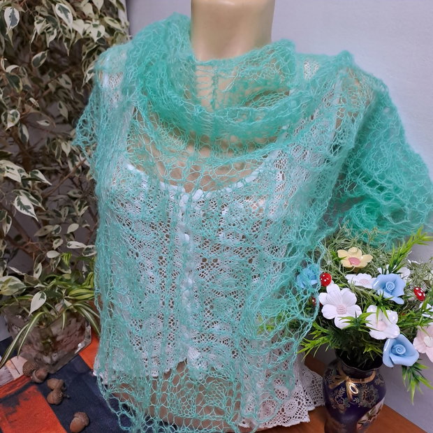 Șal triunghiular verde