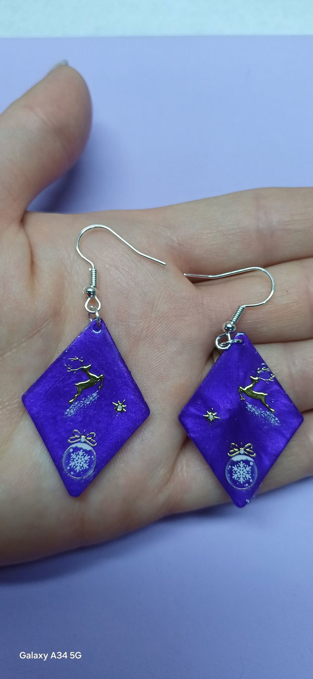 Cercei handmade mov tematica de Craciun