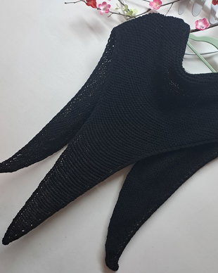 Fular cu,,coada" negru