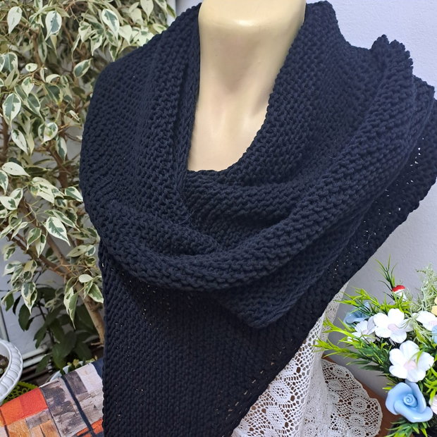 Fular cu,,coada" negru