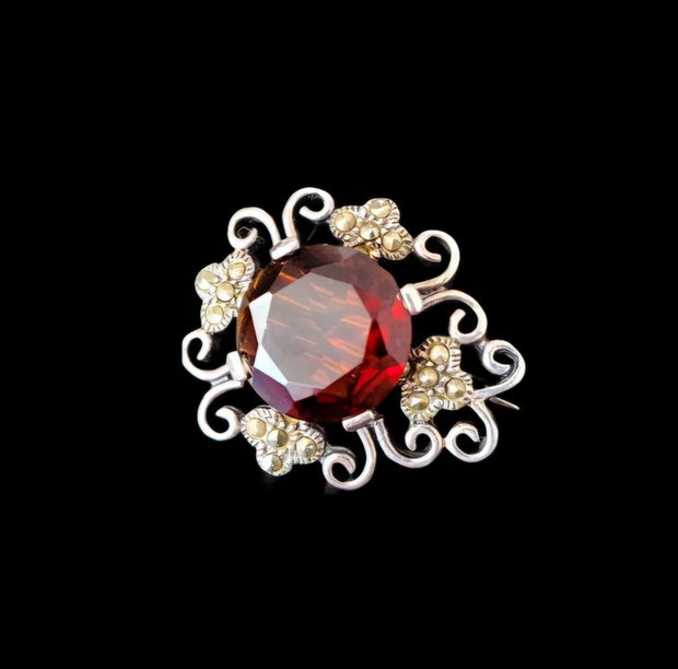 Broșă vintage din argint cu Cristal Burgundy