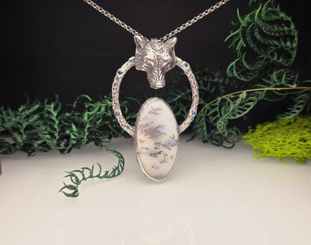 Pandantiv cu opal dendritic ''Wolf Totem''