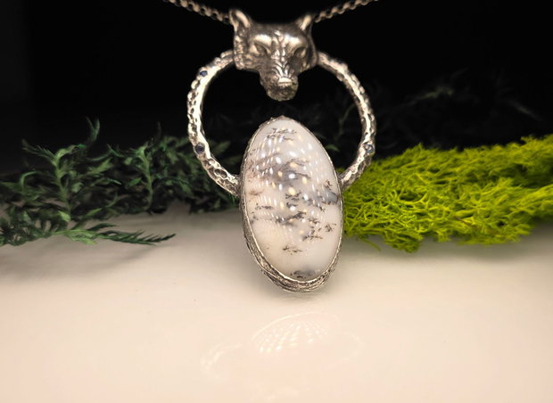 Pandantiv cu opal dendritic ''Wolf Totem''