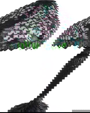 Lampa de masa Tiffany cu abajur floral