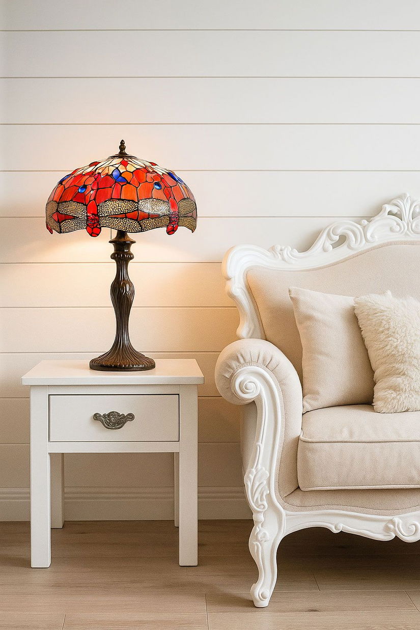 Lampa de masa Tiffany cu libelule si flori