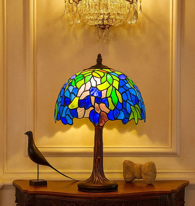 Lampa de masa Tiffany cu abajur floral