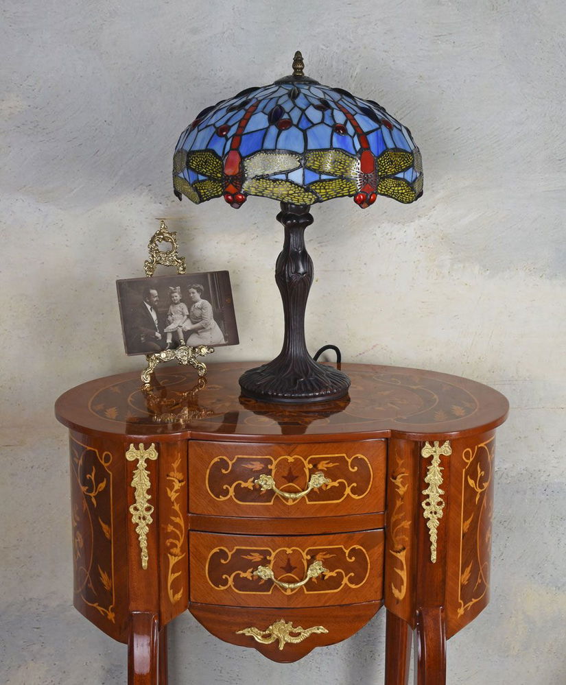 Lampa de masa Tiffany cu abajur libelule