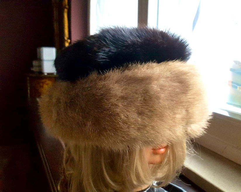 CACIULA DEOSEBITA NURCA NEAGRA SI GRIS MARIME 59/60