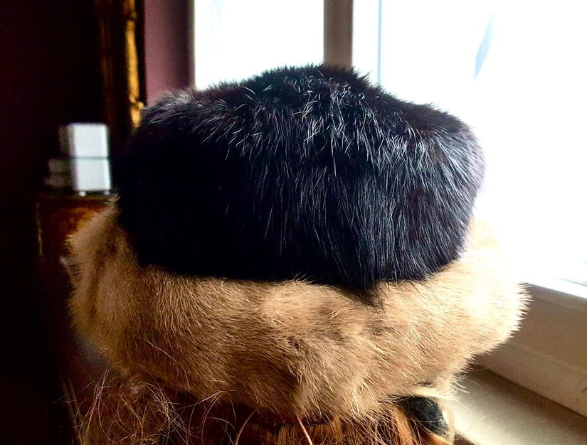 CACIULA DEOSEBITA NURCA NEAGRA SI GRIS MARIME 59/60