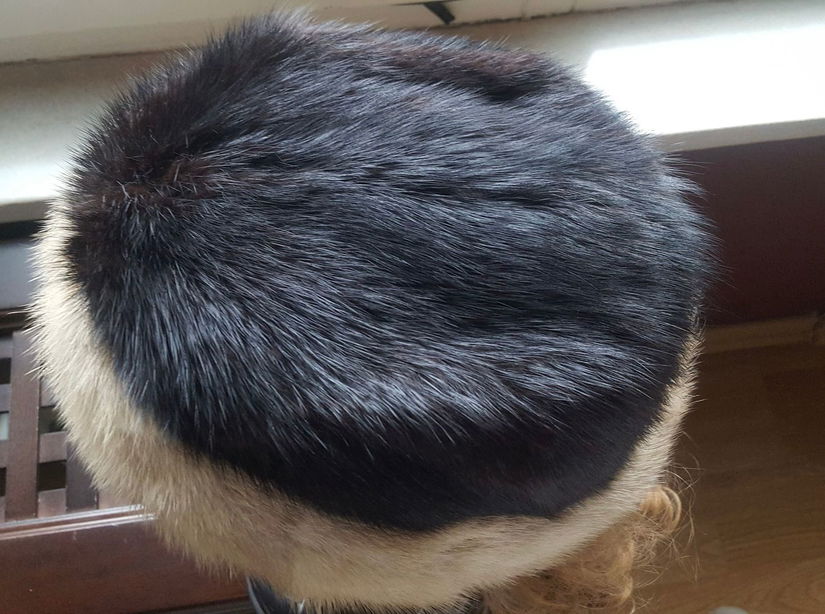 CACIULA DEOSEBITA NURCA NEAGRA SI GRIS MARIME 59/60