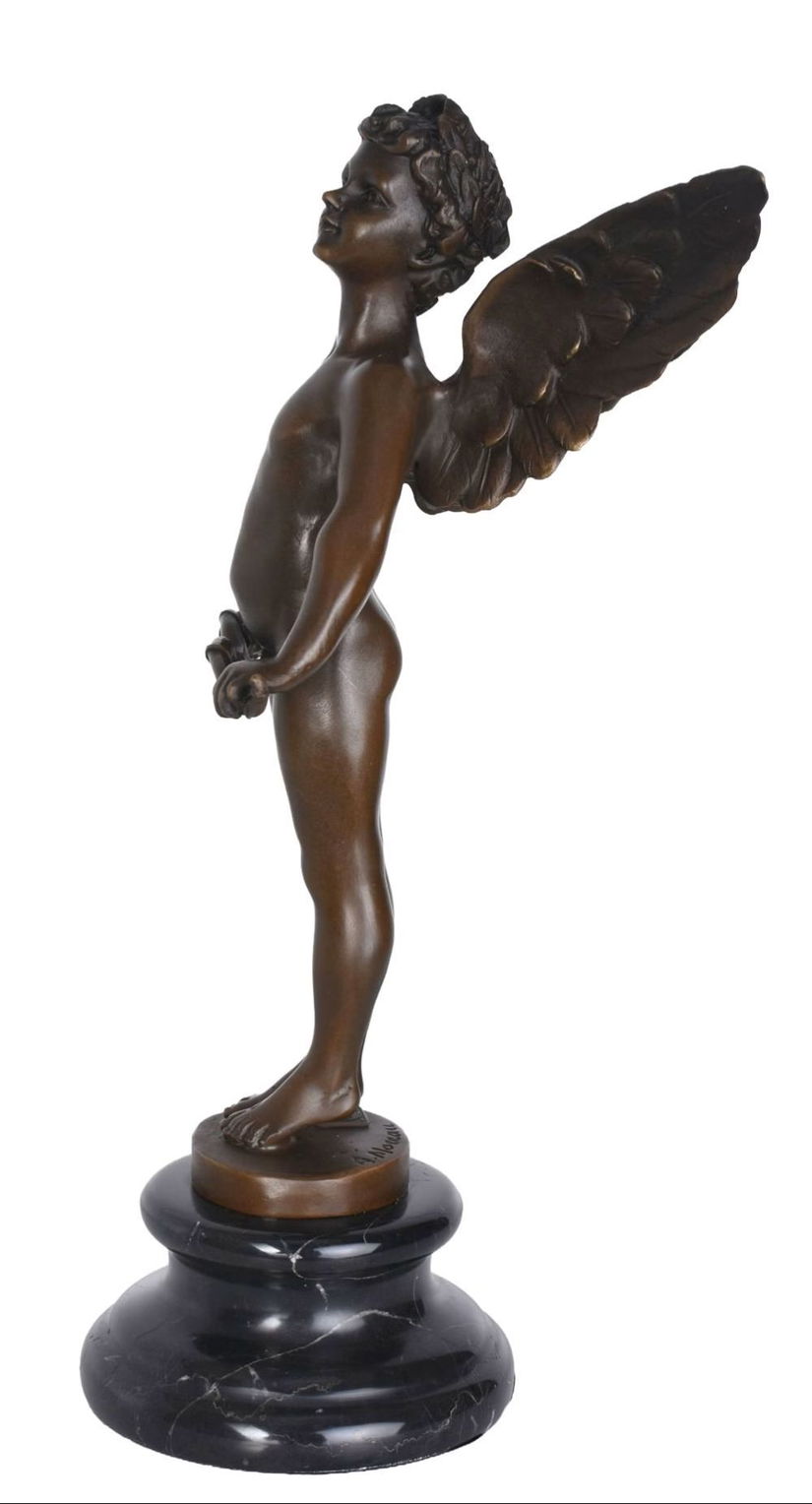 Cupidon-statueta din bronz cu un soclu din marmura
