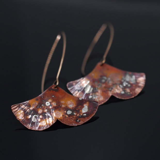 Cercei din cupru frunze ginkgo biloba, cercei lungi, cercei statement, cercei handmade