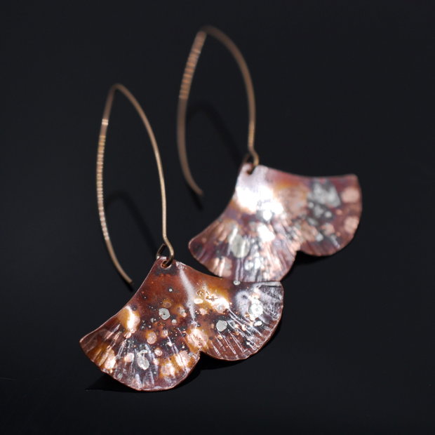 Cercei din cupru frunze ginkgo biloba, cercei lungi, cercei statement, cercei handmade
