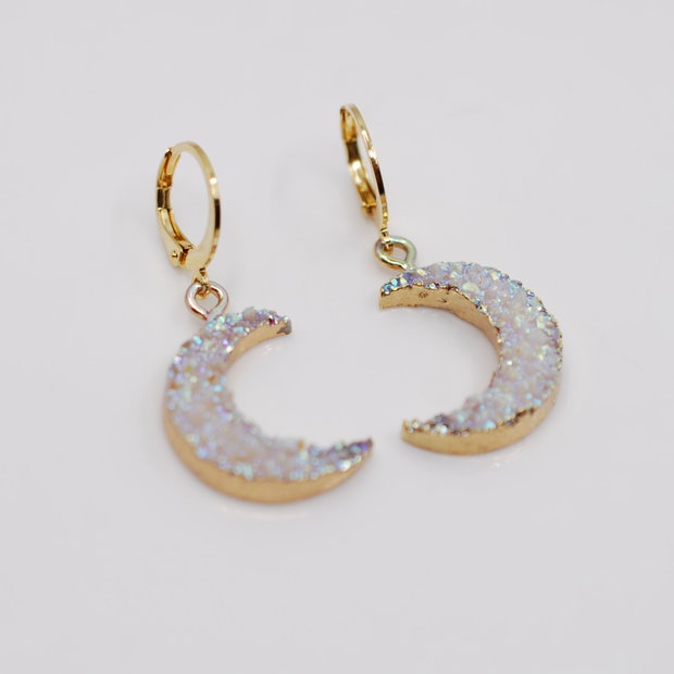 HOLOGRAPHIC MOON Cercei luna, din inox si rasina, cercei lungi, cercei statement, cercei handmade