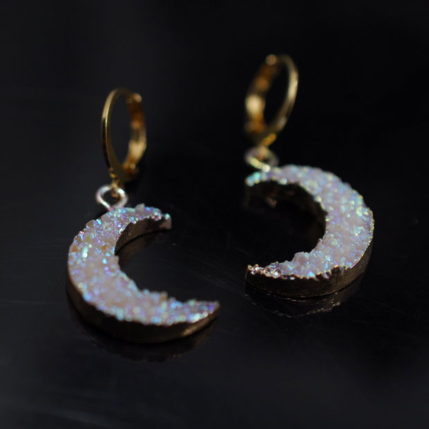 HOLOGRAPHIC MOON Cercei luna, din inox si rasina, cercei lungi, cercei statement, cercei handmade