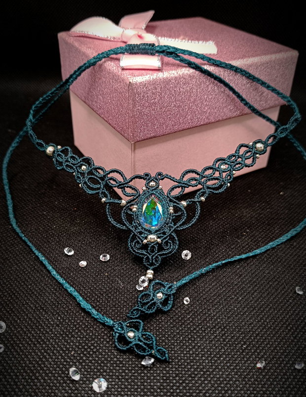 Colier macrame elegant verde cu cristal Swarovski