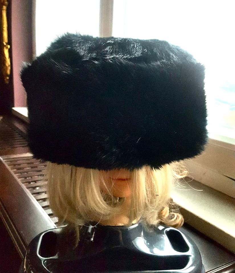 TOCA DIN BLANA NATURALA FINA SI MATASOASA MARIME 60