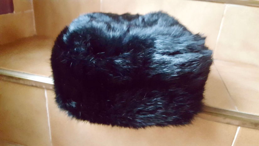 TOCA DIN BLANA NATURALA FINA SI MATASOASA MARIME 60