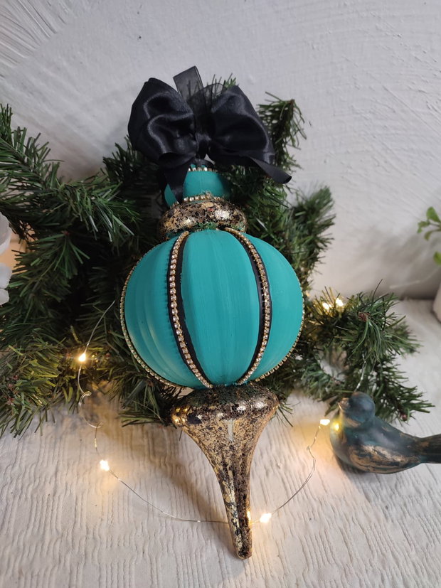 Simfonia iernii în turcoaz și aur-Glob Decorativ Handmade XXL