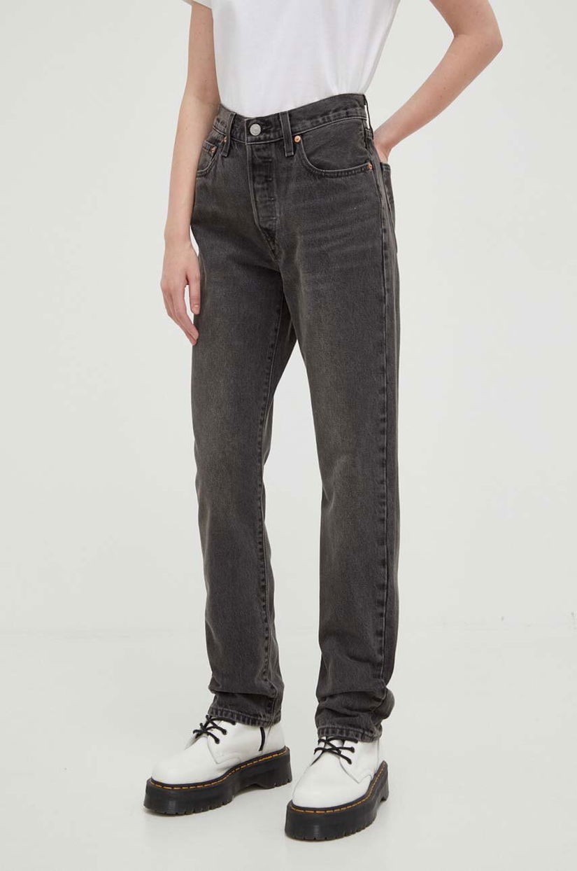 Levi's jeansi 501