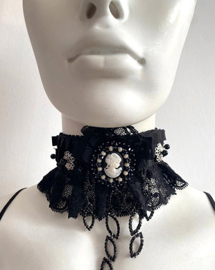 Chocker cu camee・Cristale si margele fatetate・Colier cu camee・Colier broderie