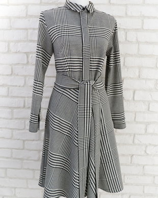 Rochie Camasa Stofa Negru cu Alb