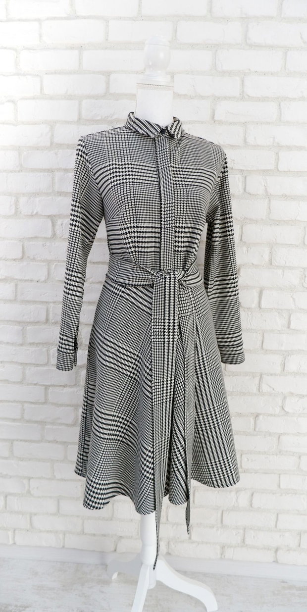 Rochie Camasa Stofa Negru cu Alb