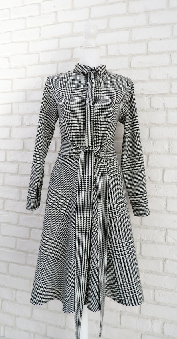 Rochie Camasa Stofa Negru cu Alb