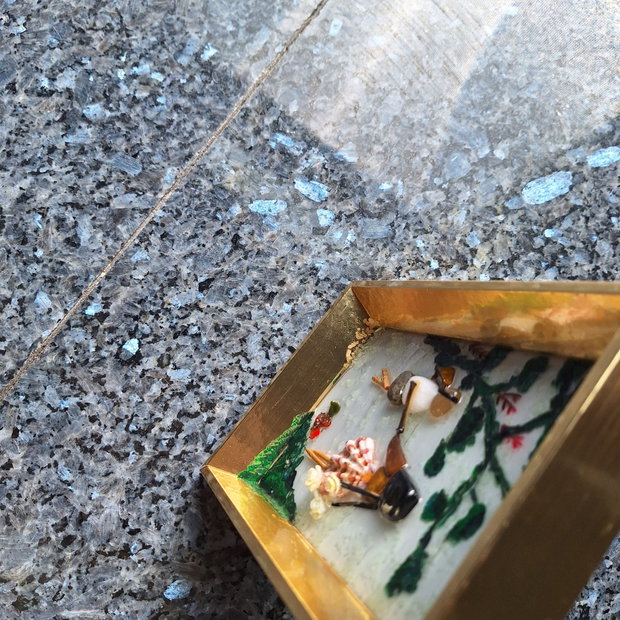 Pietre de protecție o combinație de artă.Pictura