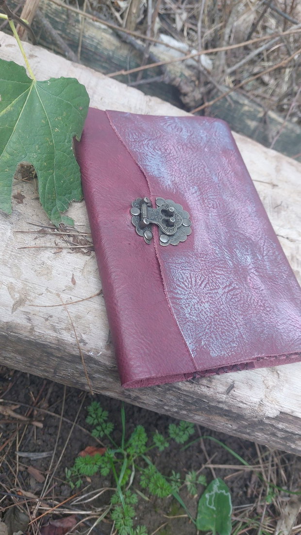 Agenda cu coperta din piele naturala