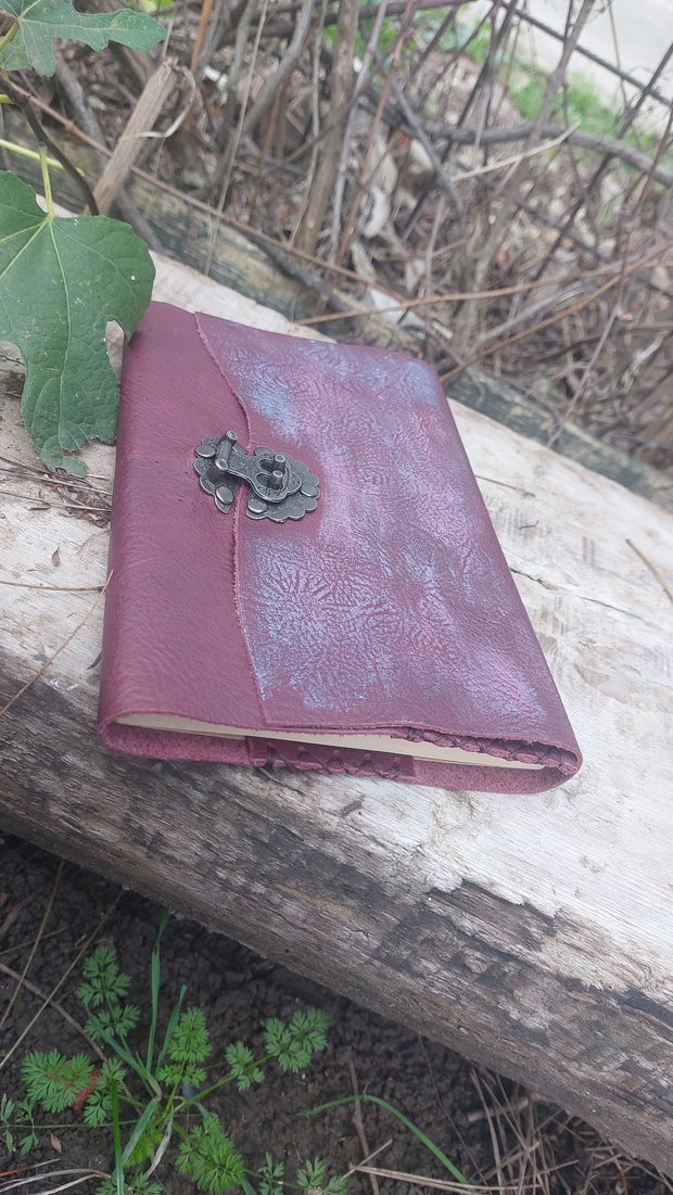 Agenda cu coperta din piele naturala