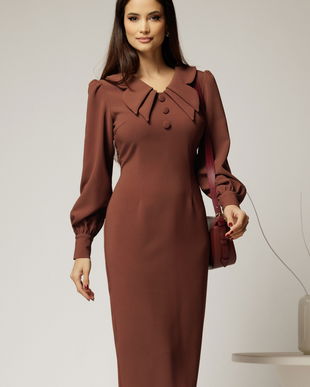 Rochie conica maro cu nasturi pe bust si guler dublu