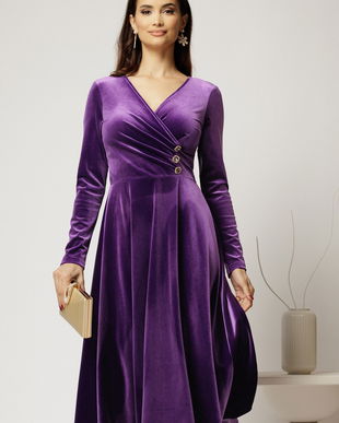 Rochie midi din catifea mov cu bustu petrecut si nasturi eleganti