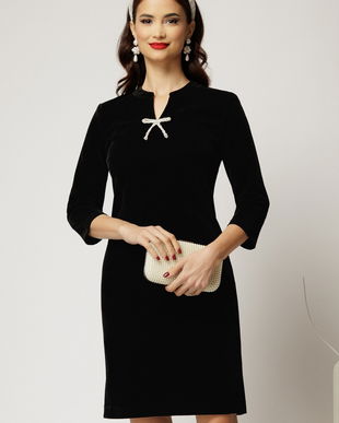 Rochie DY Fashion scurta neagra din catifea fixa cu funda perla