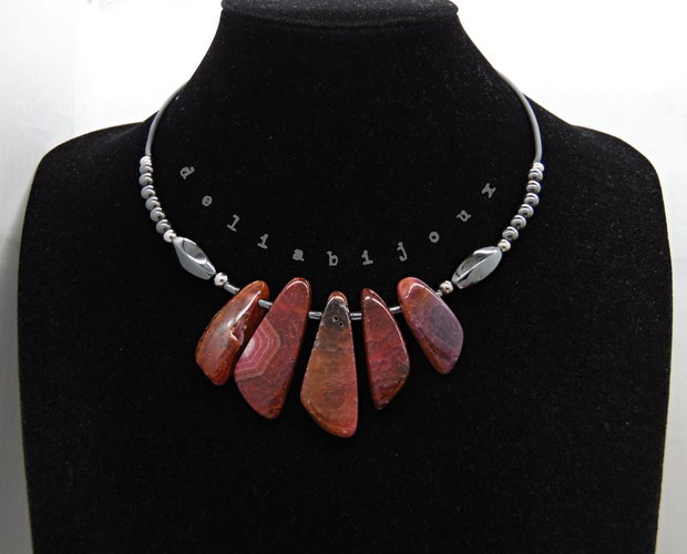 Colier Statement Handmade din Agate si hematit- design modern, elegant și plin de personalitate (cod1354)