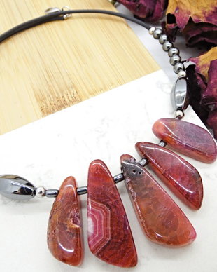 Colier Statement Handmade din Agate si hematit- design modern, elegant și plin de personalitate (cod1354)