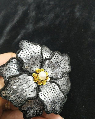 Broșă,, Diamant negru"