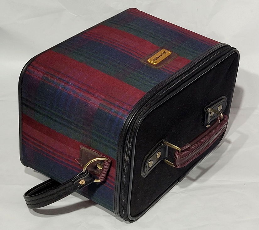 Geanta cutie vintage Pierre Cardin