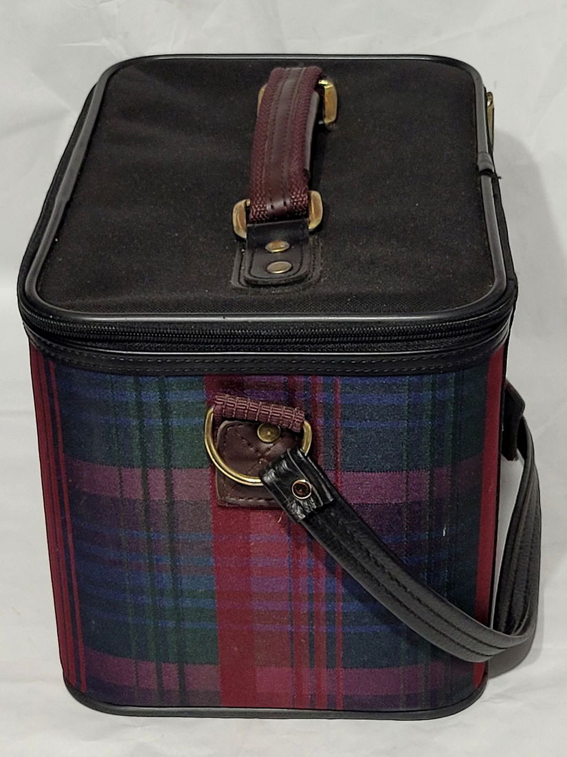 Geanta cutie vintage Pierre Cardin