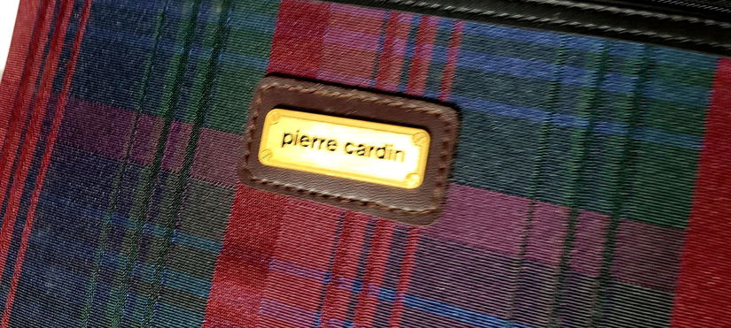 Geanta cutie vintage Pierre Cardin