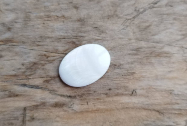 Cabochon sidef alb, 25x18 mm