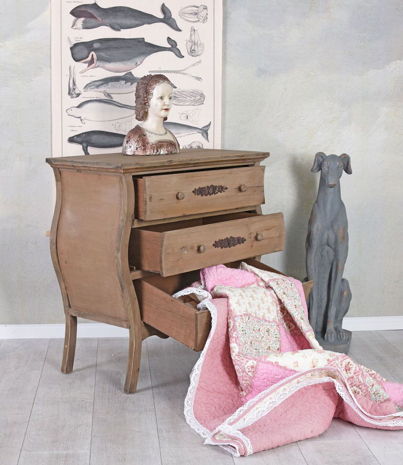 Comoda Shabby Chic din lemn masiv maro