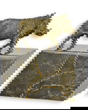 Facocer-statueta din bronz cu un soclu din marmura