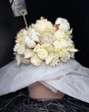 Aranjament floral din ceară naturală Frost Flair