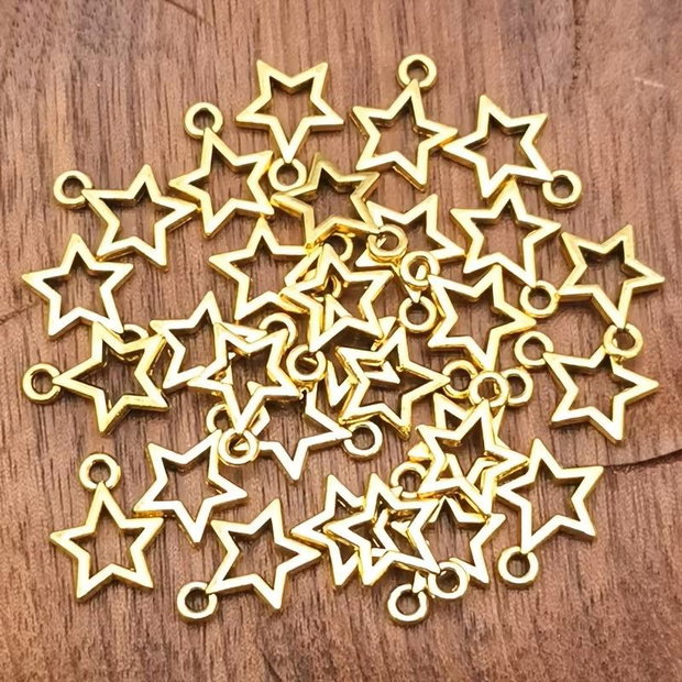 Pentagramă metalică