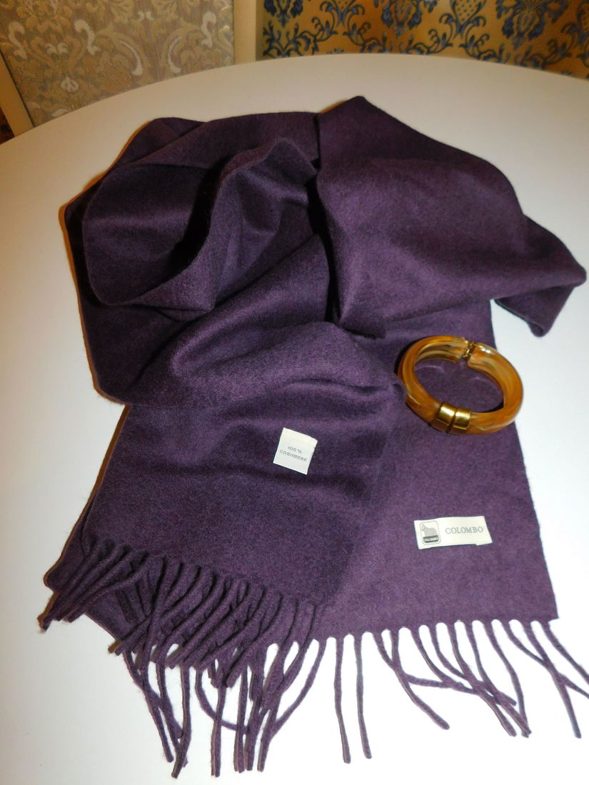 Esarfa noua casmir  100 % Italia , bratara noua  deosebita