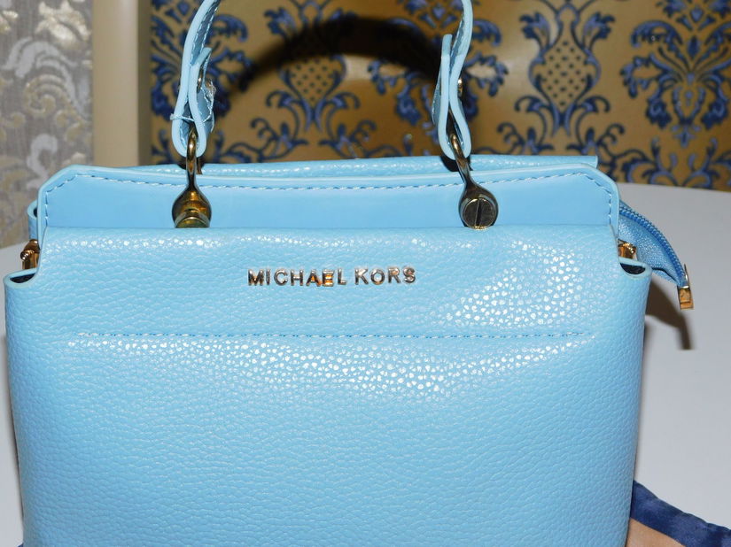 Michael Kors,  poseta  eleganta , noua,   esarfa matase naturala cadou
